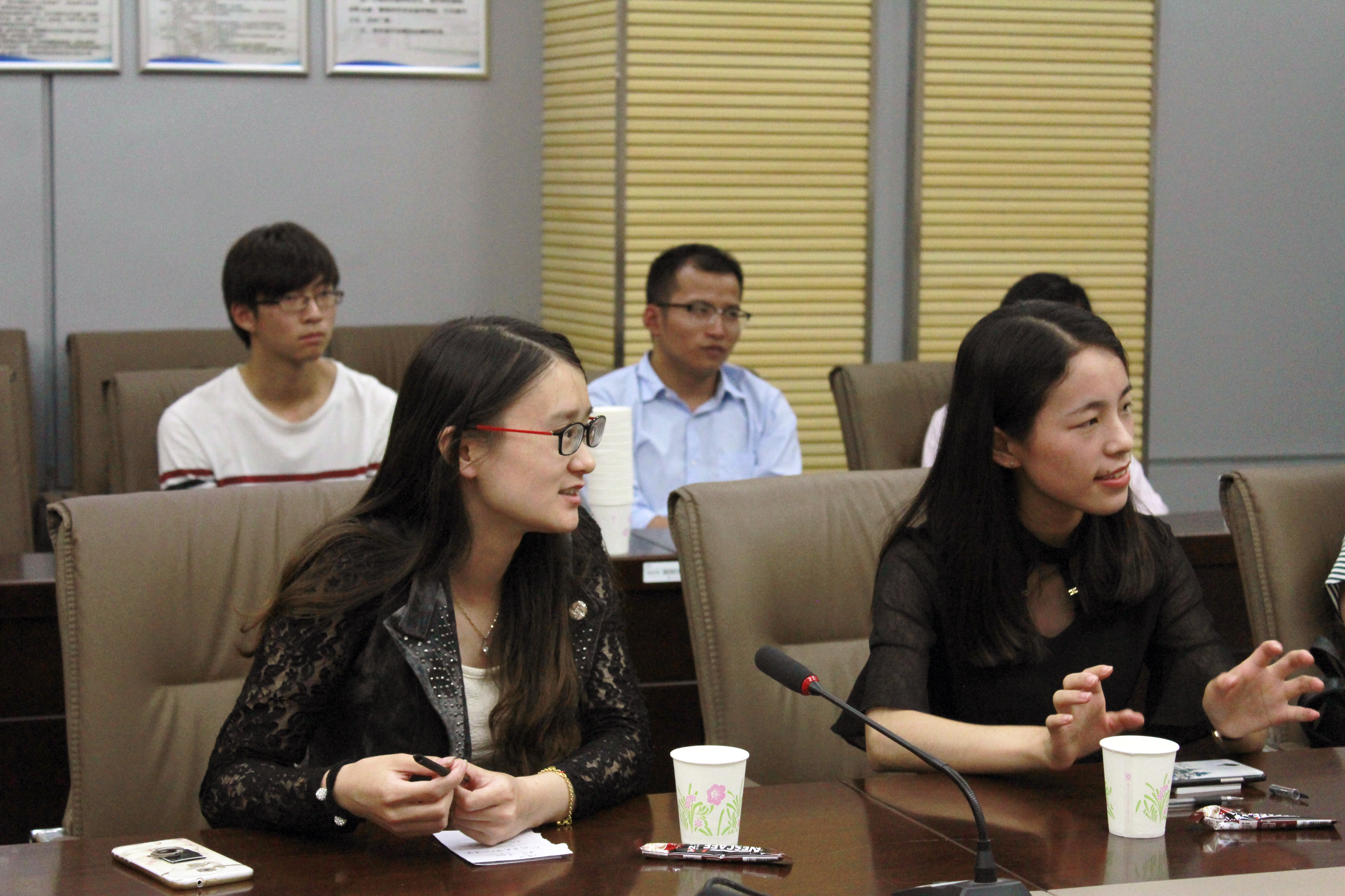 _17届毕业生党员代表座谈会 1601周临秋_1554.JPG _17届毕业生党员代表座谈会 1601周临秋_1554.JPG
