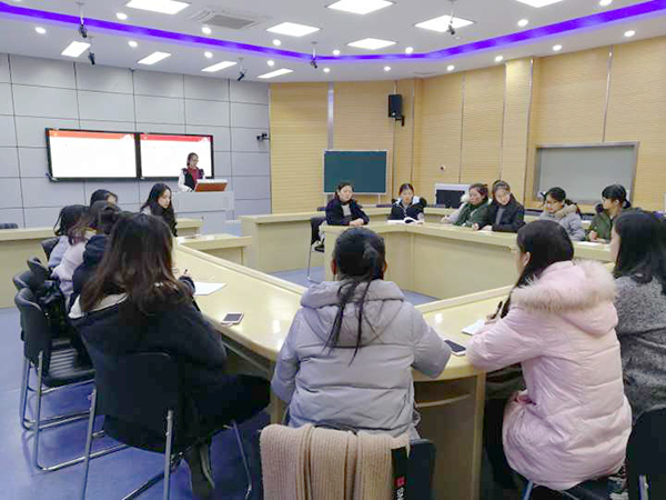 图为党课现场 葛玲摄.jpg