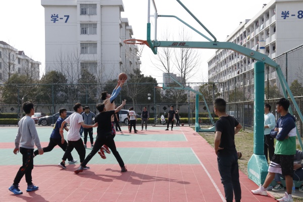 3.25 beat365亚洲体育在线官网篮球比赛 秦润东8.JPG 3.25 beat365亚洲体育在线官网篮球比赛 秦润东8.JPG