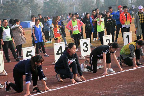 女子三项60米张斐然(1).jpg