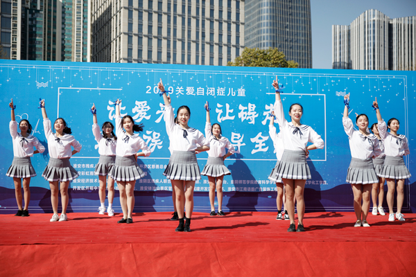 摄影部1806陈逸行1.JPG