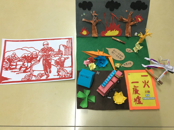 图为社区管理部合影 王青摄 (2)_meitu_3.jpg