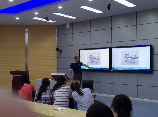 晓华.jpg 晓华.jpg