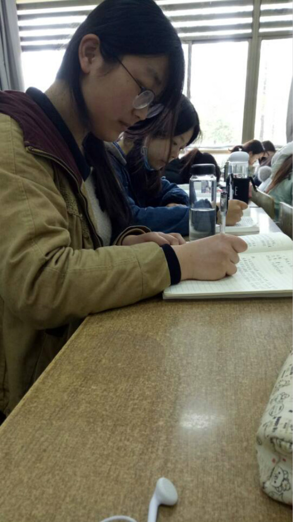 图为李晨诗同学写下感想_meitu_7.jpg